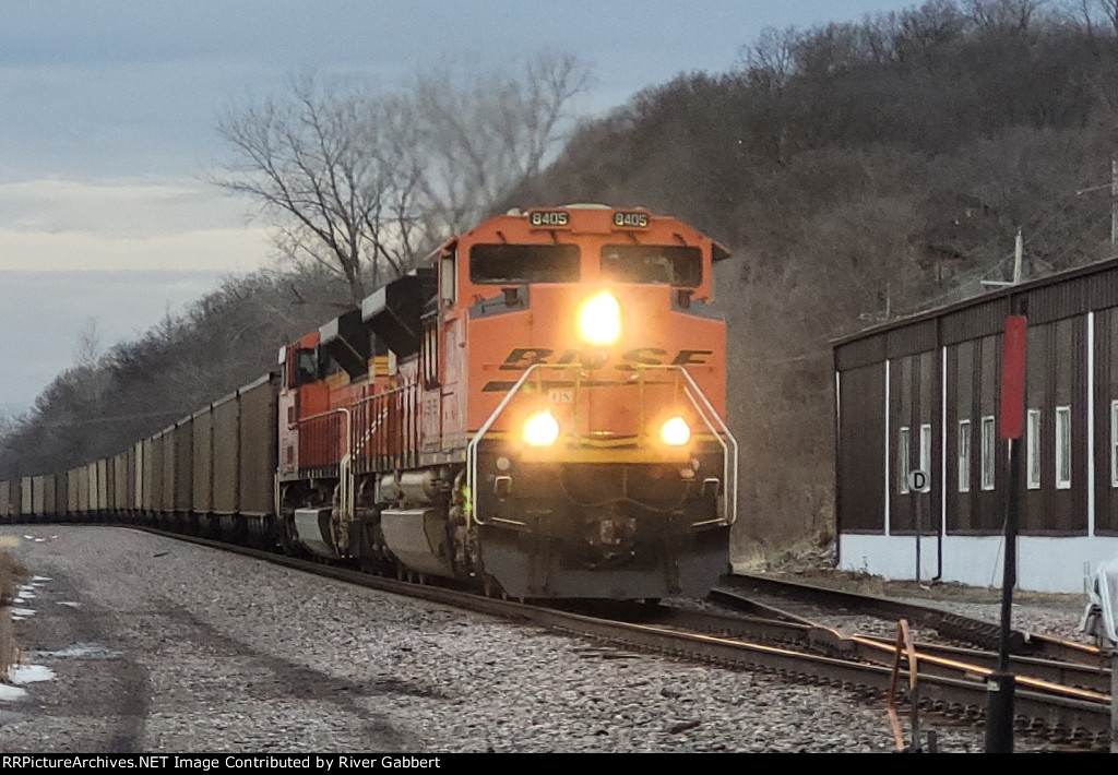 BNSF 8405